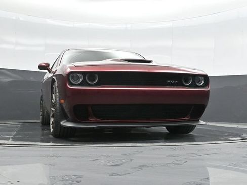 Used 2017 Dodge Challenger SRT Hellcat RWD image 48