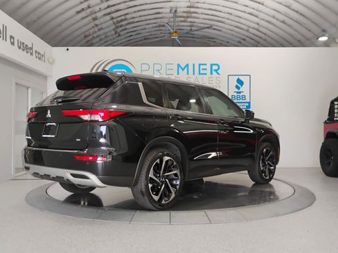 Used 2024 Mitsubishi Outlander SE FWD image 23