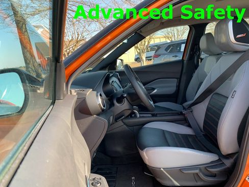 Used 2023 Nissan Kicks SR w/ SR Premium Package image 21