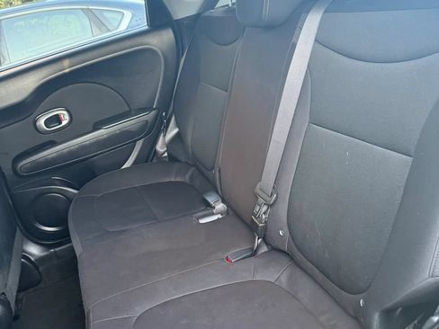 Used 2015 Kia Soul FWD image 6