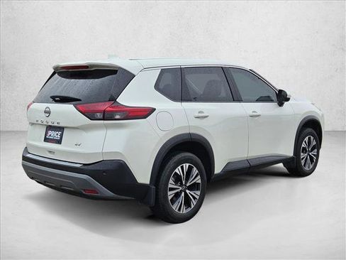 Used 2023 Nissan Rogue SV image 5