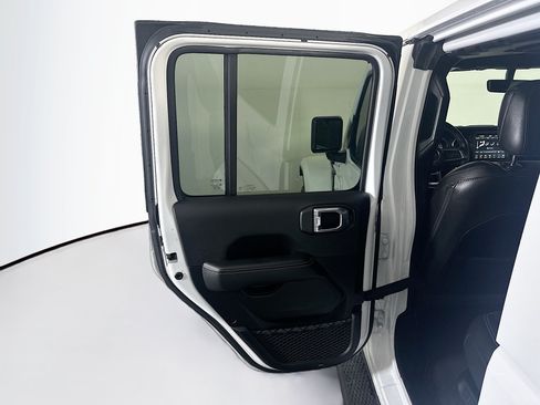 Used 2022 Jeep Wrangler Unlimited Sahara w/ Cold Weather Group AWD/4WD image 26