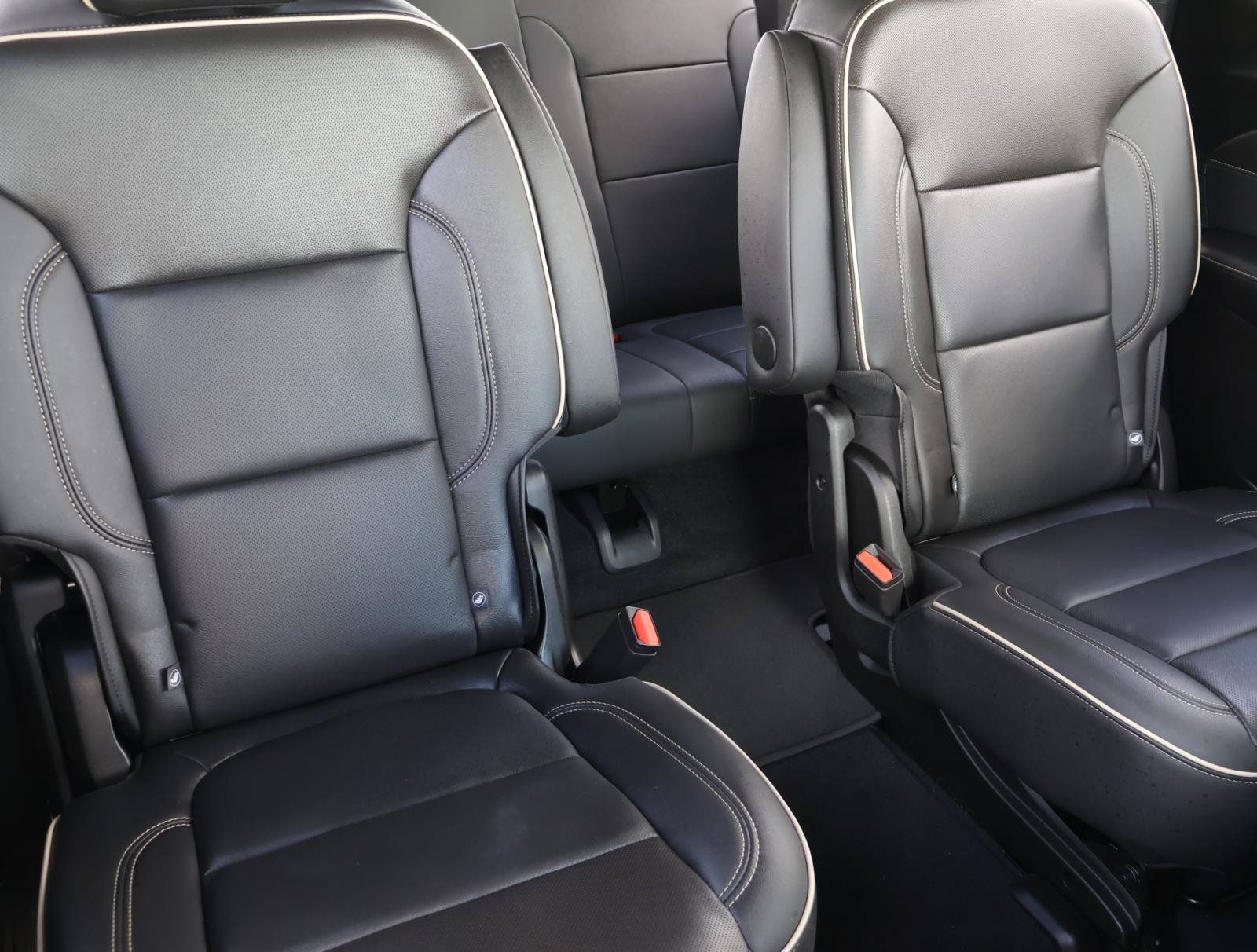 Used 2023 Chevrolet Traverse Premier FWD image 22