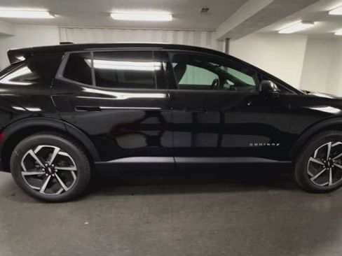 New 2026 Chevrolet Equinox EV LT image 9