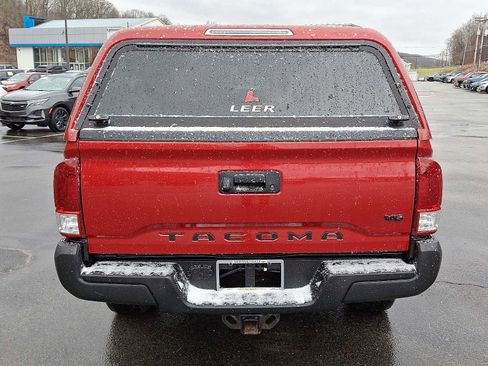 Used 2020 Toyota Tacoma TRD Off-Road image 5