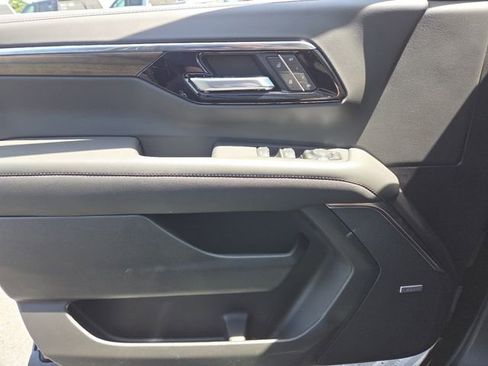 New 2026 Chevrolet Tahoe High Country AWD/4WD image 39