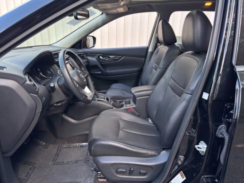 Used 2019 Nissan Rogue SL w/ Premium Package AWD/4WD image 16