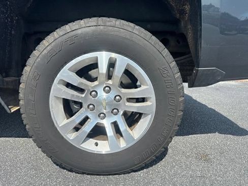 Used 2018 Chevrolet Silverado 1500 LT w/ All Star Edition AWD/4WD image 10