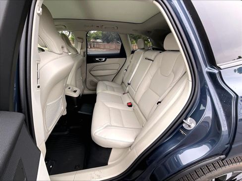 New 2026 Volvo XC60 T8 Ultra w/ Protection Package Premier AWD/4WD image 12