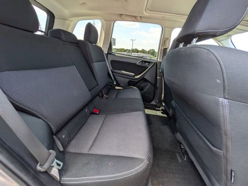 Used 2016 Subaru Forester 2.5i Premium AWD/4WD image 32