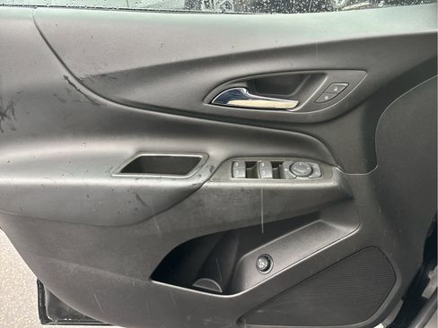 Used 2022 Chevrolet Equinox LT image 18