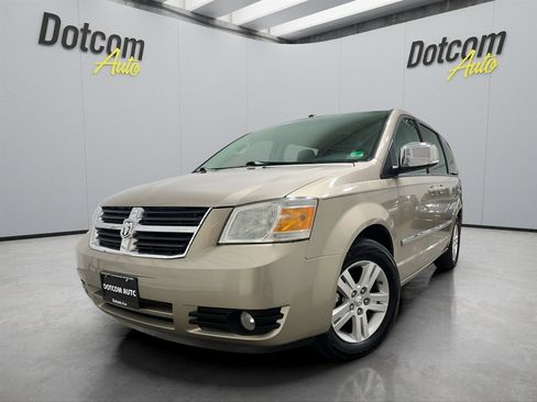 Used 2008 Dodge Grand Caravan SXT image 2