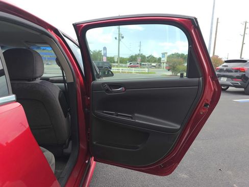 Used 2014 Chevrolet Impala LT FWD image 15