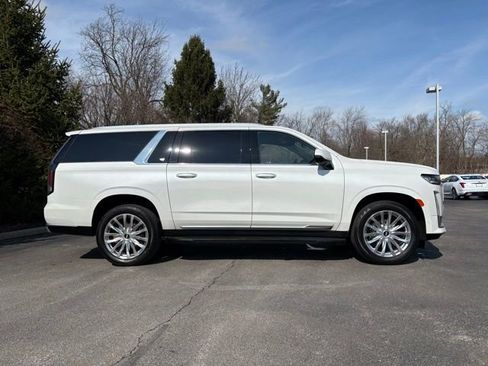 Used 2021 Cadillac Escalade ESV Premium Luxury image 10