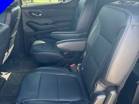 Used 2023 Chevrolet Traverse LT w/ Midnight/Sport Edition AWD/4WD image 19