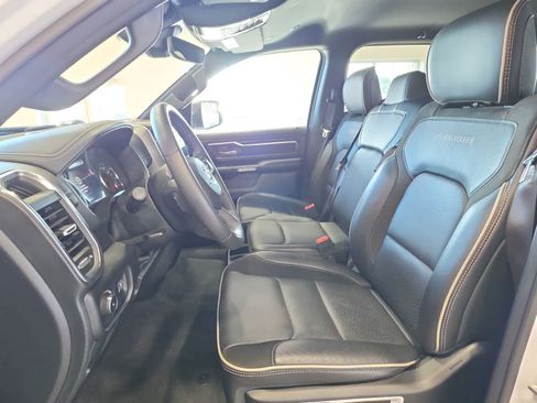 Used 2024 RAM 1500 Laramie AWD/4WD image 14
