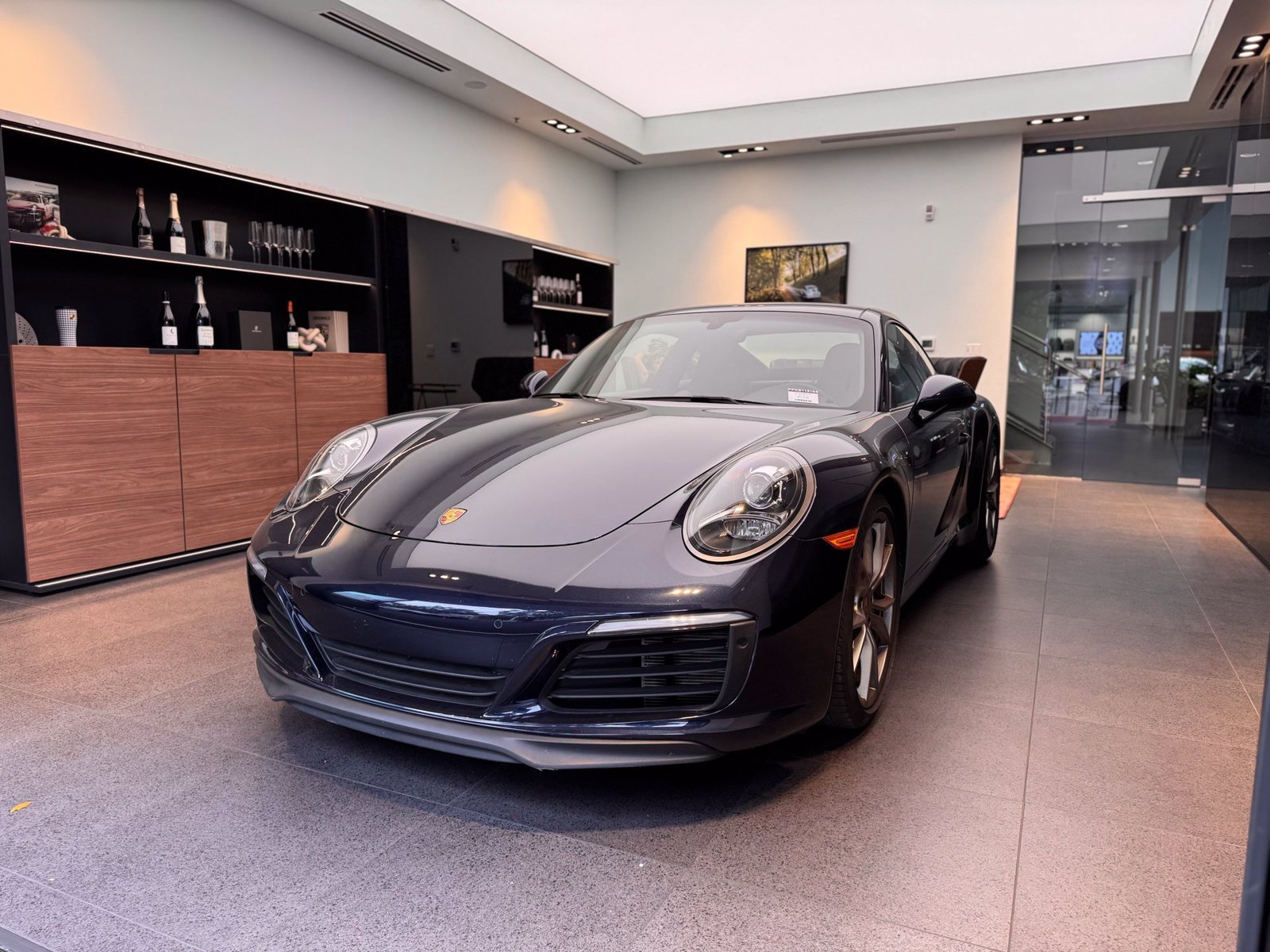 Used 2019 Porsche 911 Carrera S RWD image 1