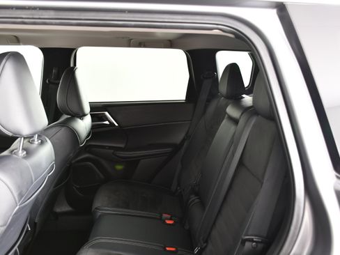 Used 2024 Mitsubishi Outlander SE AWD/4WD image 31