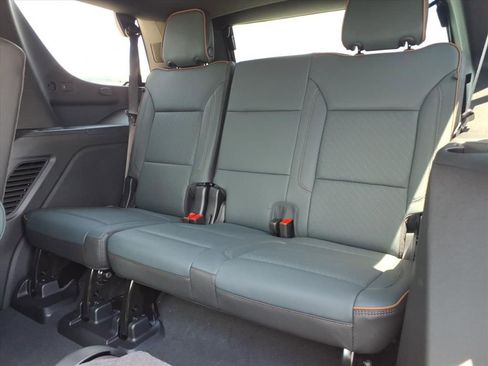 New 2026 GMC Yukon AT4 w/ AT4 Premium Plus Package AWD/4WD image 15