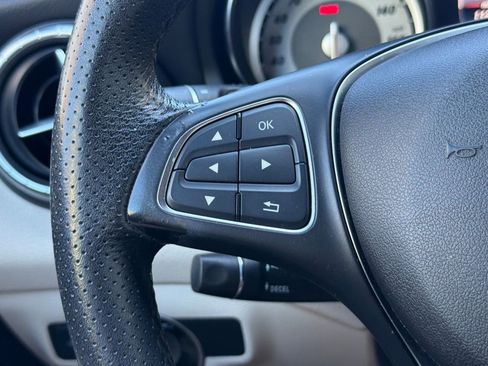 Used 2016 Mercedes-Benz CLA 250 image 36