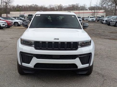 New 2026 Jeep Grand Cherokee 4WD image 8