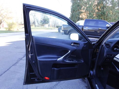 Used 2009 Lexus IS 250 AWD image 19