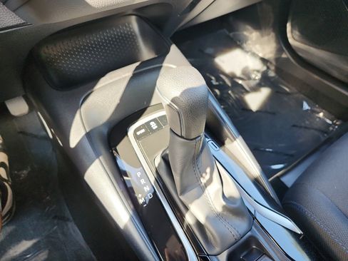 Used 2022 Toyota Corolla SE FWD image 18