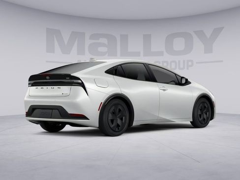 New 2026 Toyota Prius Plug-In Hybrid FWD image 10