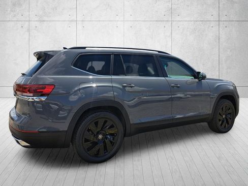 New 2026 Volkswagen Atlas SE FWD image 5