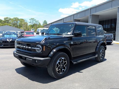 New 2026 Ford Bronco Outer Banks AWD/4WD image 9