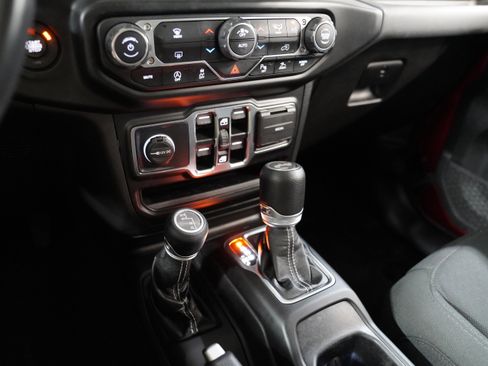 Used 2022 Jeep Wrangler Unlimited Sahara w/ LED Lighting Group image 26