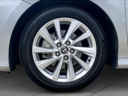 Used 2024 Toyota Camry LE w/ Convenience Package FWD image 11