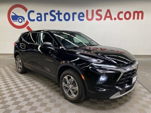 Used 2023 Chevrolet Blazer LT image 1