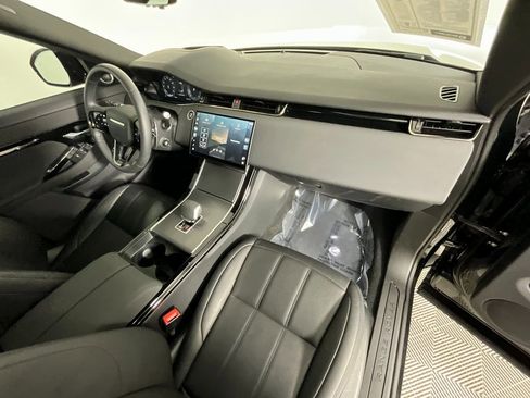 Used 2026 Land Rover Range Rover Evoque S image 19