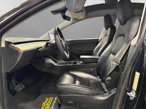 Used 2020 Tesla Model Y Long Range image 17