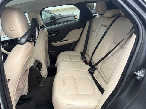 Used 2019 Jaguar F-PACE Prestige image 10