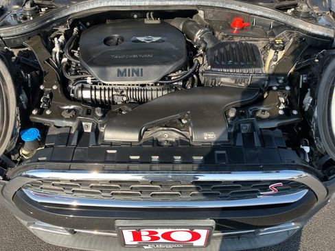 Used 2019 MINI Cooper Clubman S w/ Premium Package image 35