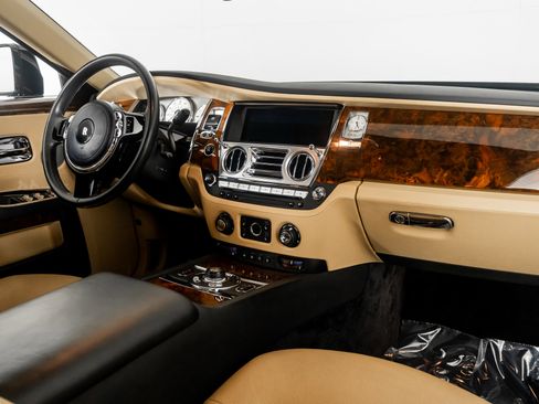 Used 2013 Rolls-Royce Ghost image 50