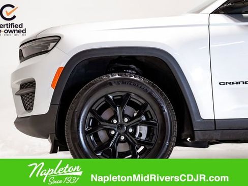 Used 2025 Jeep Grand Cherokee Altitude image 22