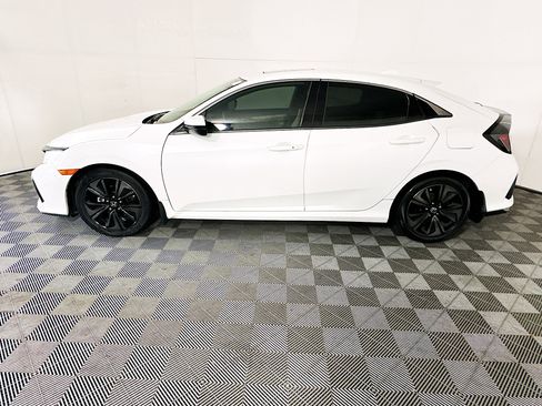 Used 2019 Honda Civic EX image 6