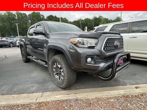 Used 2018 Toyota Tacoma TRD Off-Road AWD/4WD image 12