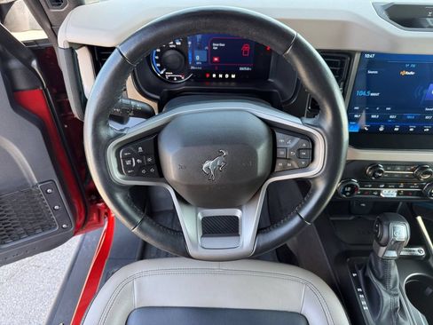 Used 2023 Ford Bronco Wildtrak AWD/4WD image 14