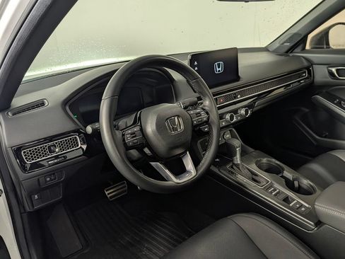 Used 2025 Honda Civic Sport Touring image 4