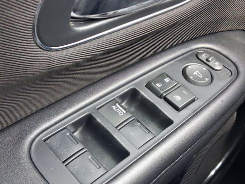 Used 2018 Honda HR-V EX image 13