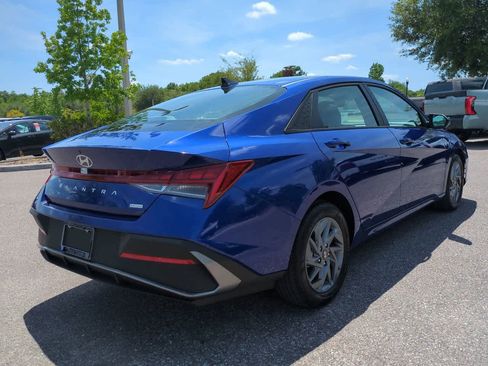 Used 2026 Hyundai Elantra Hybrid FWD image 6