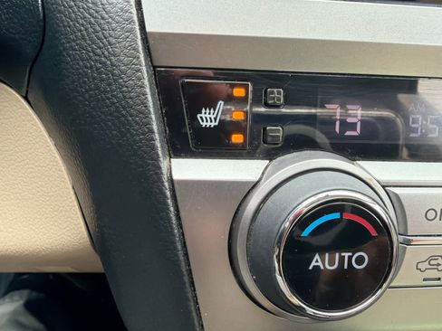 Used 2017 Subaru Outback 2.5i Limited image 30