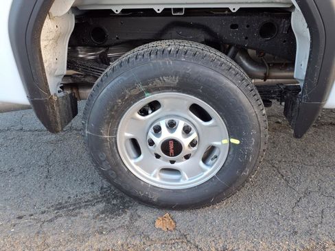 New 2025 GMC Sierra 2500 Pro image 7