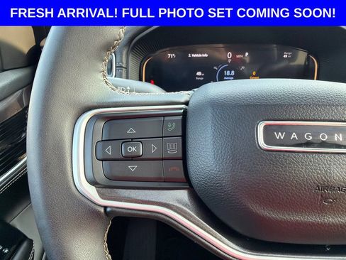 Used 2023 Jeep Wagoneer 4WD w/ Premium Group I image 21