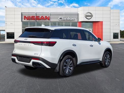 Used 2025 INFINITI QX60 Pure image 3