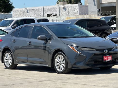 Used 2024 Toyota Corolla LE w/ LE Premium Package FWD image 10